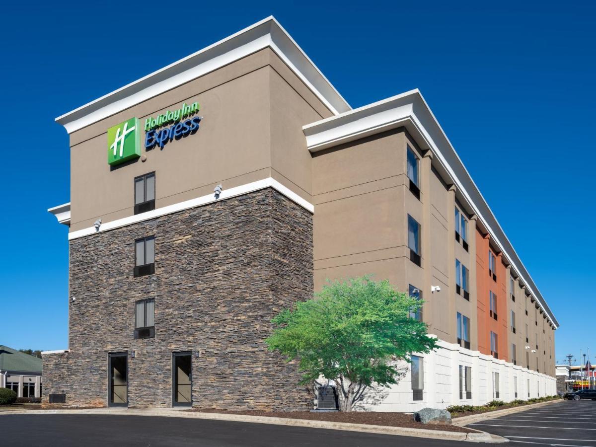 Holiday Inn Express & Suites Greensboro - I-40 Atwendover By Ihg Bagian luar foto