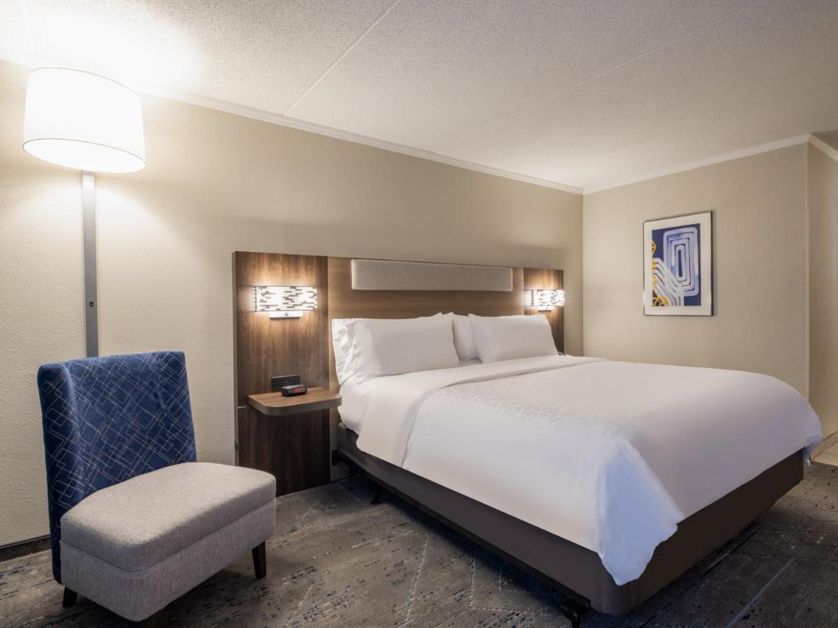 Holiday Inn Express & Suites Greensboro - I-40 Atwendover By Ihg Bagian luar foto