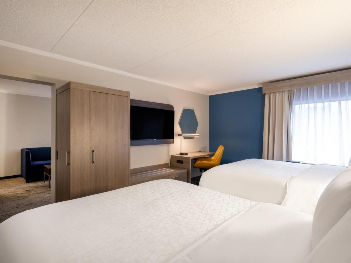 Holiday Inn Express & Suites Greensboro - I-40 Atwendover By Ihg Bagian luar foto