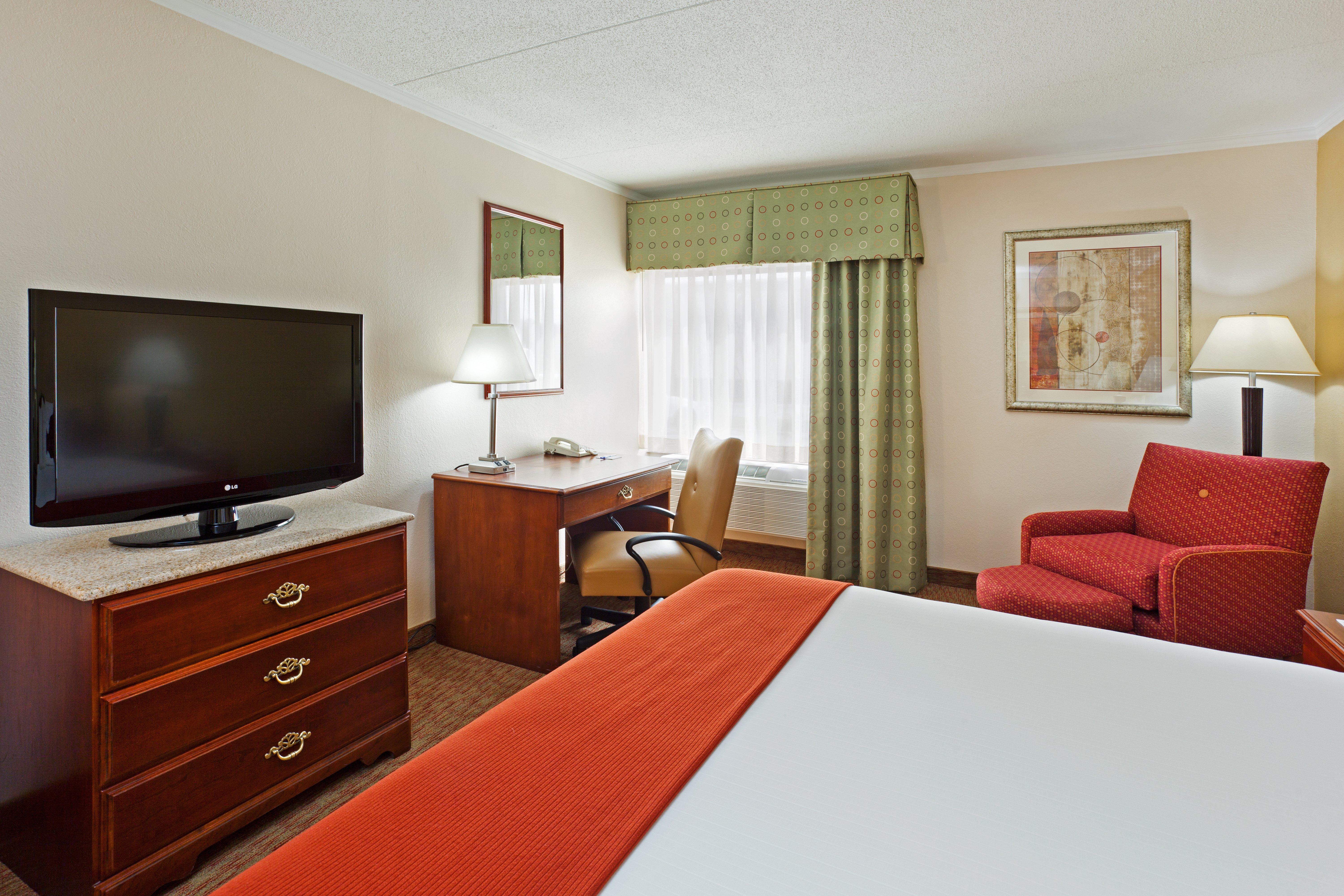 Holiday Inn Express & Suites Greensboro - I-40 Atwendover By Ihg Bagian luar foto